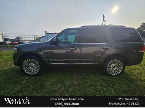 Used 2015 Lincoln Navigator 4WD image 5