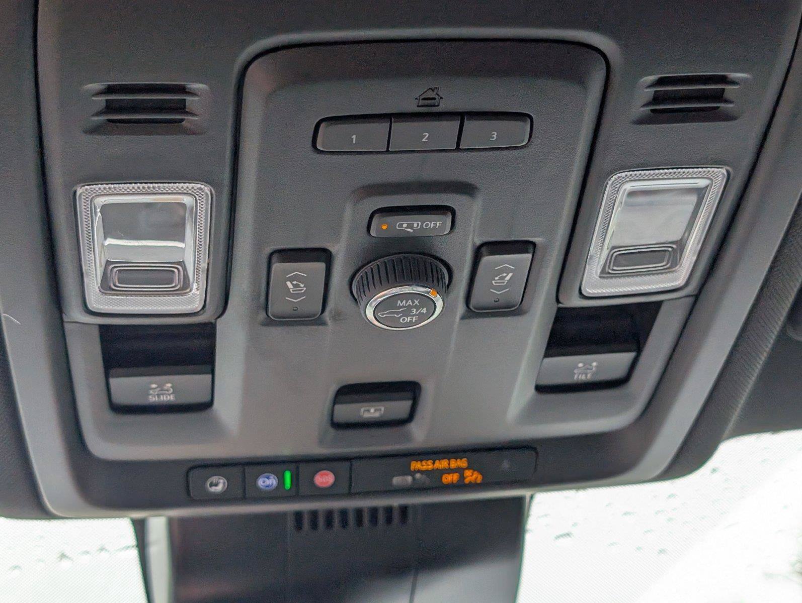 Used 2024 Chevrolet Tahoe Z71 w/ Luxury Package AWD/4WD image 21