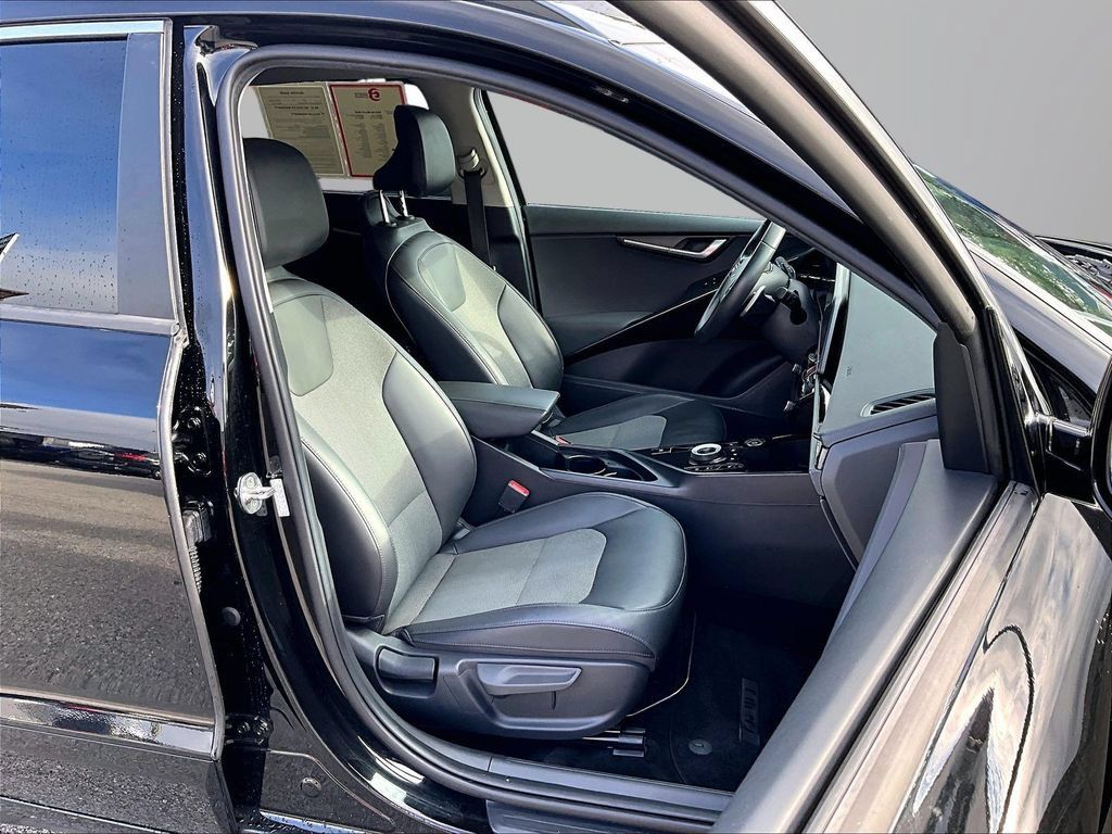 Used 2023 Kia Niro Wind FWD image 8