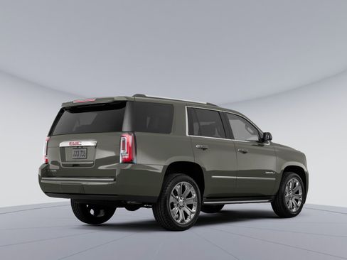 Used 2017 GMC Yukon Denali w/ Open Road Package image 4