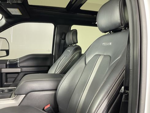 Used 2020 Ford F450 Platinum w/ FX4 Off-Road Package AWD/4WD image 17