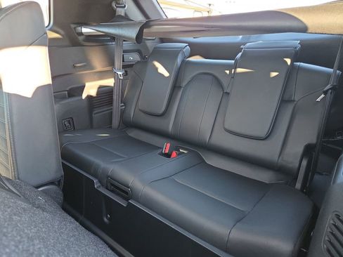 Used 2023 Mitsubishi Outlander LE image 30