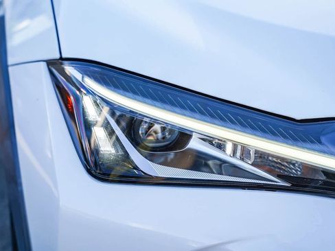 Used 2021 Lexus UX 200 F Sport w/ Accessory Package (Z2) image 4