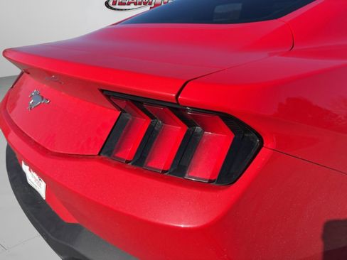 Used 2024 Ford Mustang Coupe image 28