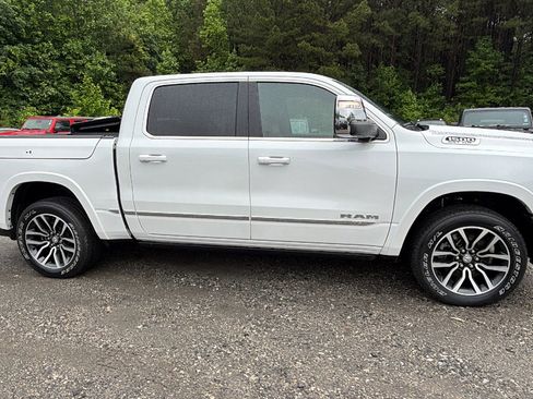 Used 2025 RAM 1500 Limited AWD/4WD image 7