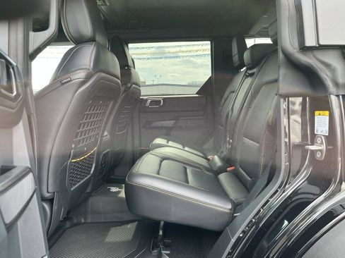 Used 2024 Ford Bronco Badlands image 26