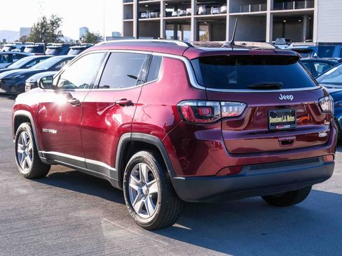 Used 2022 Jeep Compass Latitude FWD image 6