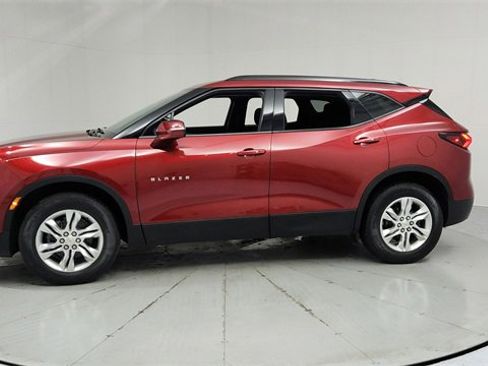 Used 2022 Chevrolet Blazer LT image 2