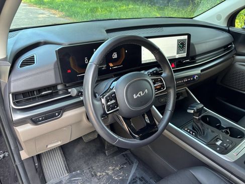 Used 2026 Kia Carnival FWD image 38