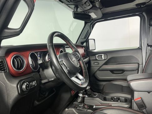 Certified 2022 Jeep Gladiator Rubicon w/ Cold Weather Group image 21