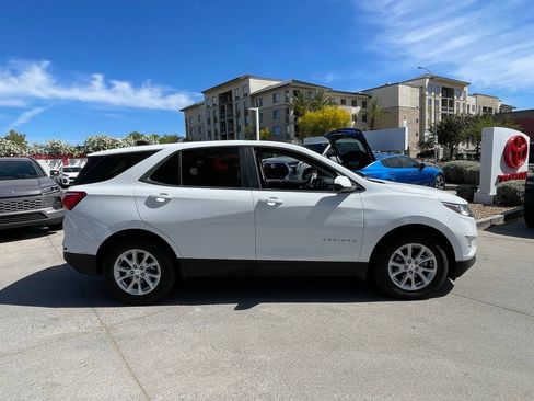 Used 2021 Chevrolet Equinox LT w/ LPO, Floor Liner Package image 3