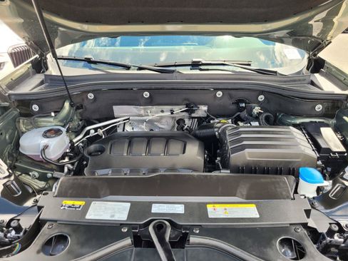 Certified 2025 Volkswagen Atlas Peak Edition SE AWD/4WD image 36