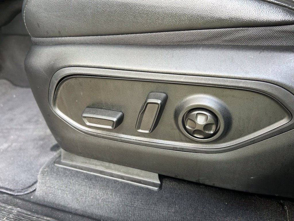 Certified 2025 Jeep Grand Cherokee Limited RWD image 17