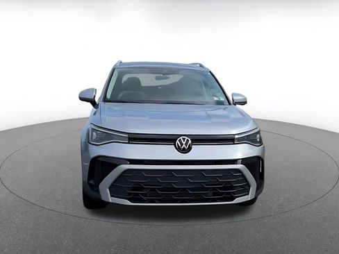 Used 2025 Volkswagen Taos SE image 5