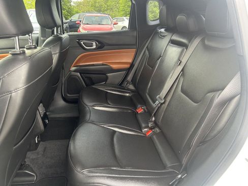 Used 2025 Jeep Compass Limited AWD/4WD image 6