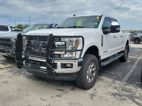 Used 2019 Ford F250 Lariat w/ Chrome Package AWD/4WD image 3