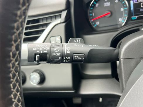 Used 2019 Chevrolet Suburban LT image 33