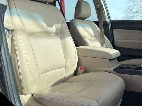 Used 2019 Subaru Outback 2.5i Limited w/ Popular Package #2 image 34