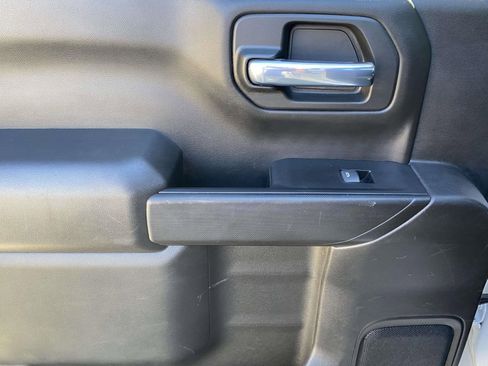 Used 2022 Chevrolet Silverado 1500 Custom image 15