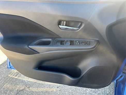 Used 2021 Nissan Versa SV image 26