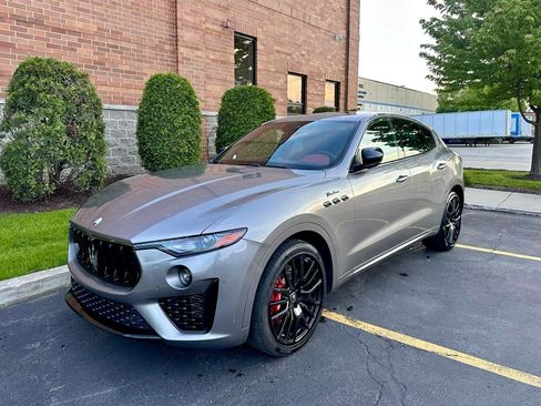 Used 2022 Maserati Levante Modena AWD/4WD image 3