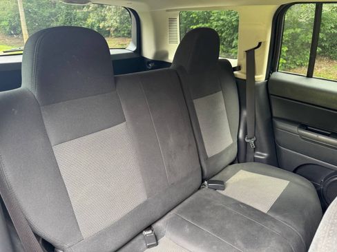Used 2015 Jeep Patriot Sport w/ Power Value Group FWD image 12