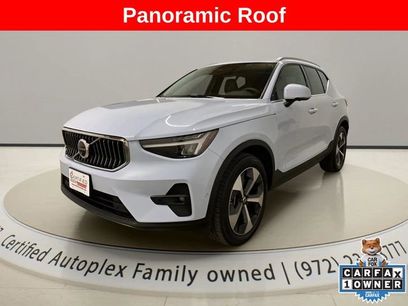 Used 2025 Volvo XC40 B5 Plus