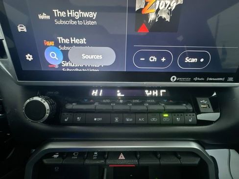 Used 2023 Toyota Tundra Platinum image 20