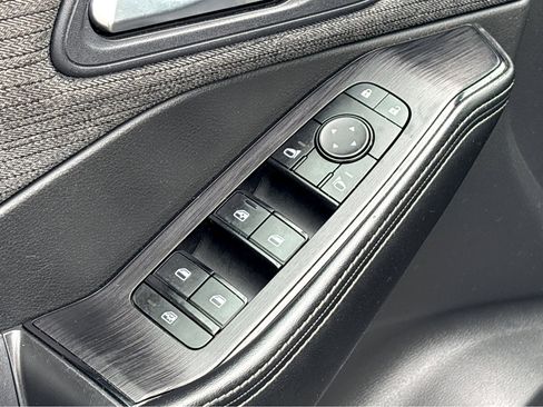 Used 2022 Nissan Rogue SV image 22