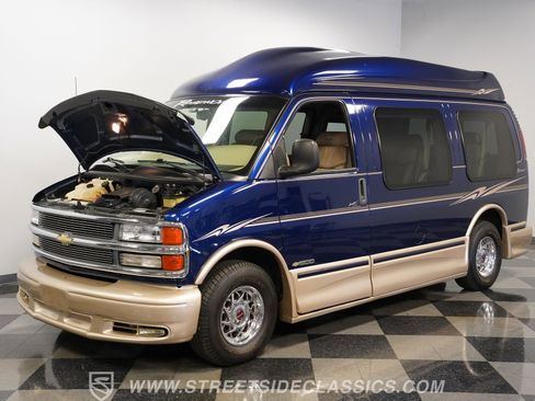 Used 2001 Chevrolet Express 1500 w/ Preferred Equipment Group 3 image 32