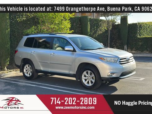 Used 2011 Toyota Highlander 2WD w/ Tech Pkg image 4