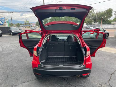 Used 2018 Honda HR-V LX image 18