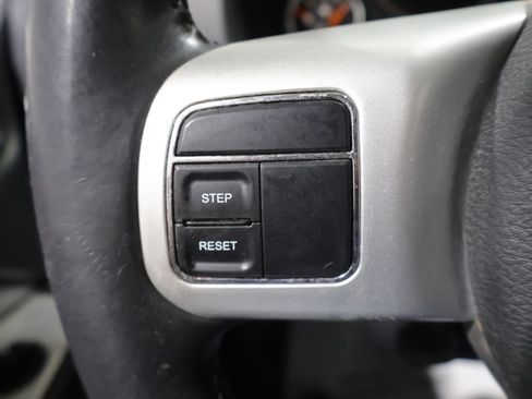 Used 2015 Jeep Compass High Altitude FWD image 29