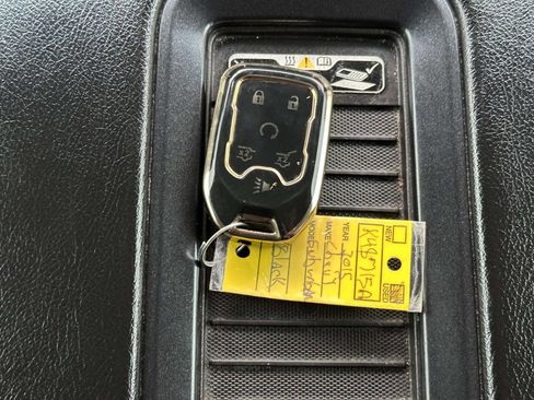 Used 2015 Chevrolet Suburban LTZ AWD/4WD image 22