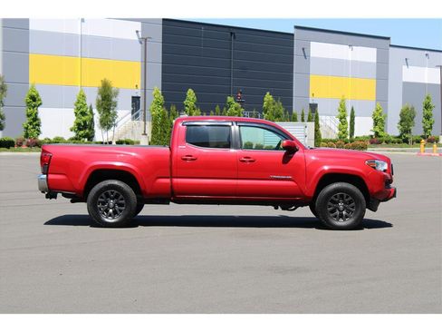Used 2021 Toyota Tacoma SR5 image 4
