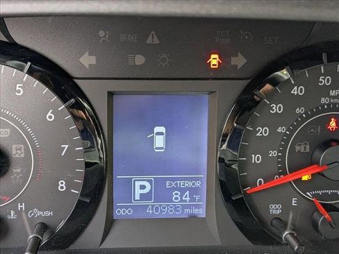 Used 2017 Toyota Sienna LE image 10