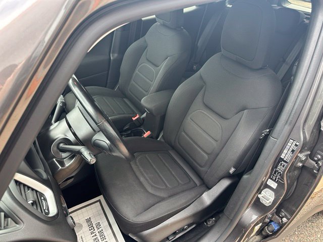 Used 2021 Jeep Renegade Latitude w/ Convenience Group AWD/4WD image 9
