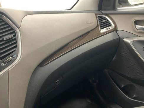 Used 2018 Hyundai Santa Fe Sport image 20