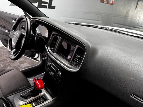 Used 2022 Dodge Charger SXT w/ Blacktop Package image 49