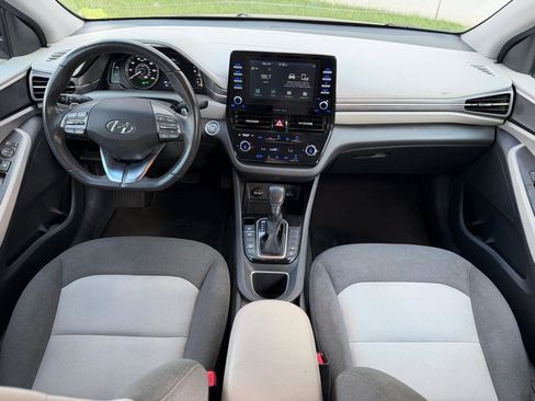Used 2020 Hyundai Ioniq SE FWD image 17