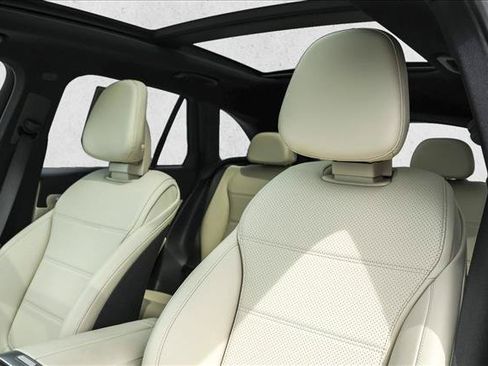 Certified 2026 Mercedes-Benz GLC 300 4MATIC image 12