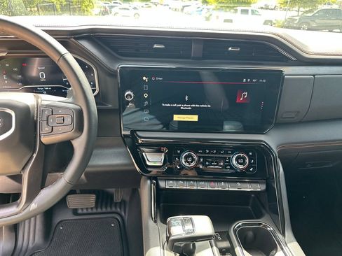 Used 2023 GMC Sierra 1500 AT4 w/ AT4 Premium Package AWD/4WD image 26