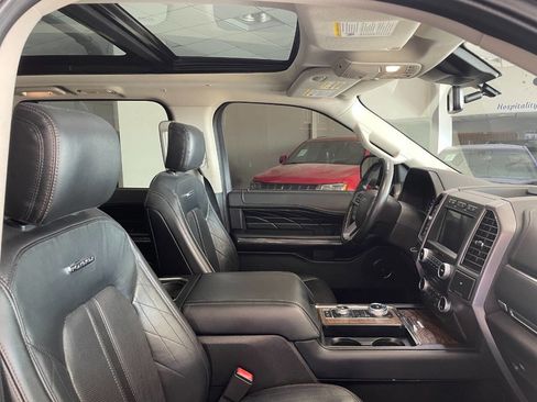 Used 2018 Ford Expedition Platinum image 33