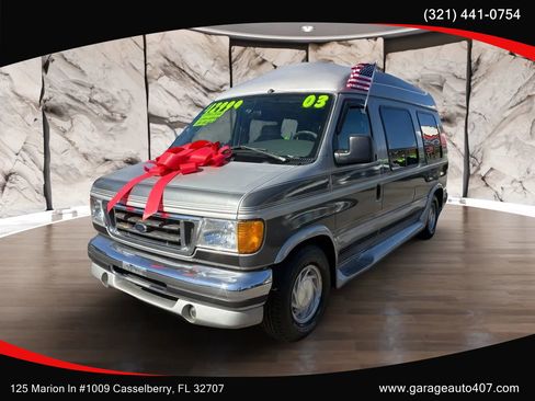 Used 2003 Ford E-150 and Econoline 150 Commercial Van 3D image 3