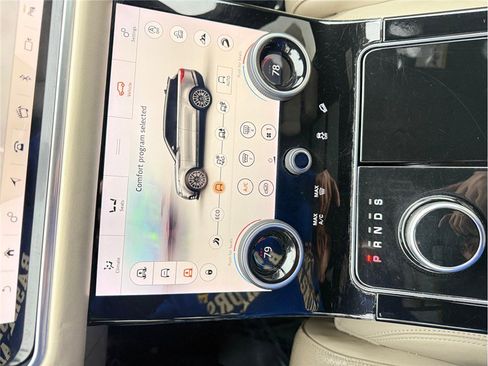 Used 2018 Land Rover Range Rover Velar R-Dynamic HSE image 23