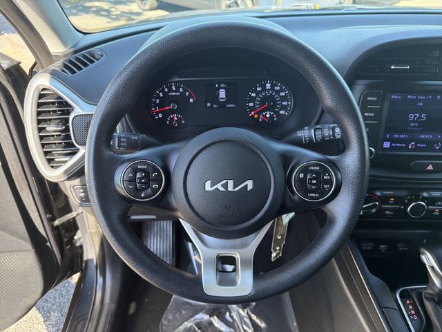 Used 2022 Kia Soul LX w/ Technology Package FWD image 25