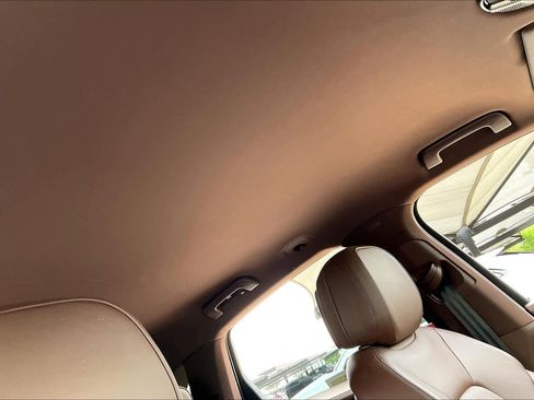 Used 2023 Porsche Cayenne image 13