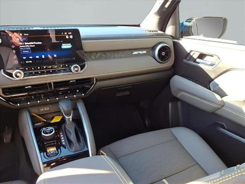 Used 2023 Chevrolet Colorado ZR2 w/ ZR2 Convenience Package III image 27