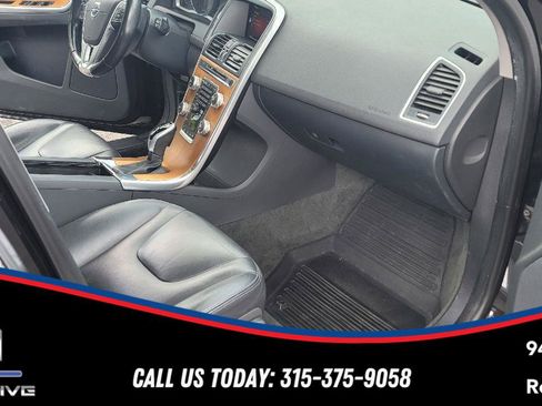 Used 2017 Volvo XC60 T5 Inscription w/ Preferred Option Package AWD/4WD image 14