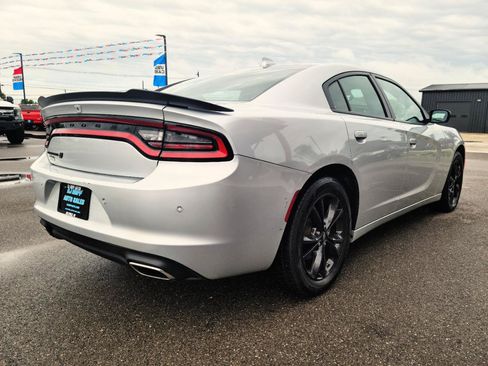 Used 2022 Dodge Charger SXT w/ Driver Convenience Group AWD/4WD image 4